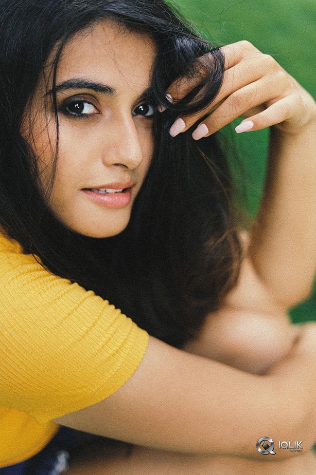 Divyansha-Kaushik